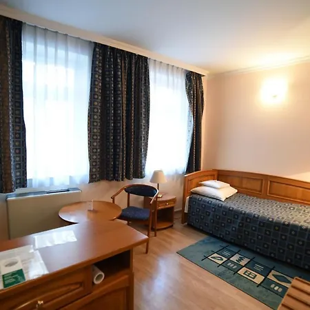 Pannonia 3*