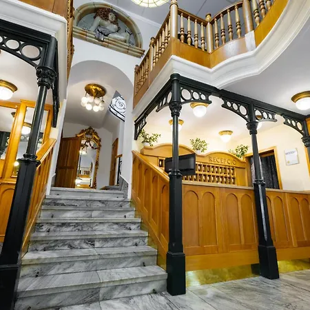 Pannonia Hotel 3*