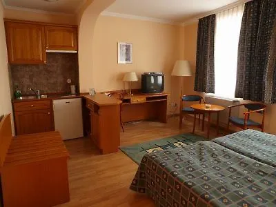 Pannonia Отель