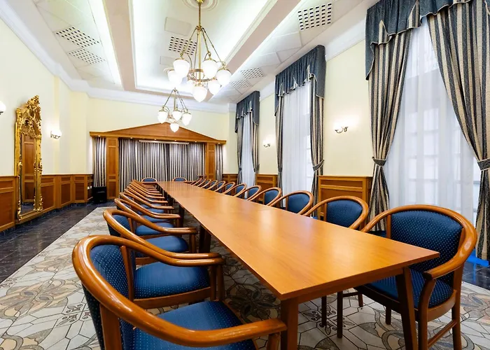 Pannonia Отель 2*